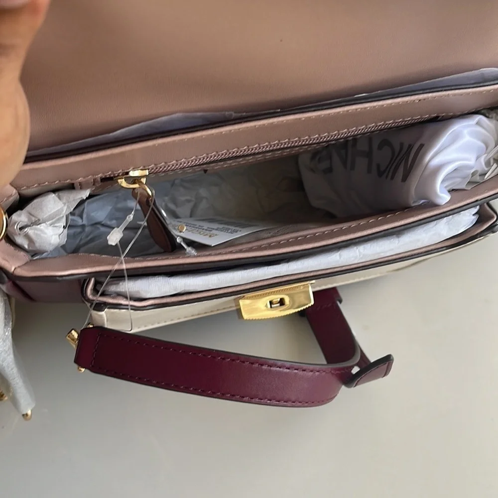 New with tags michael kors sloan Bradshaw Medium Messenger